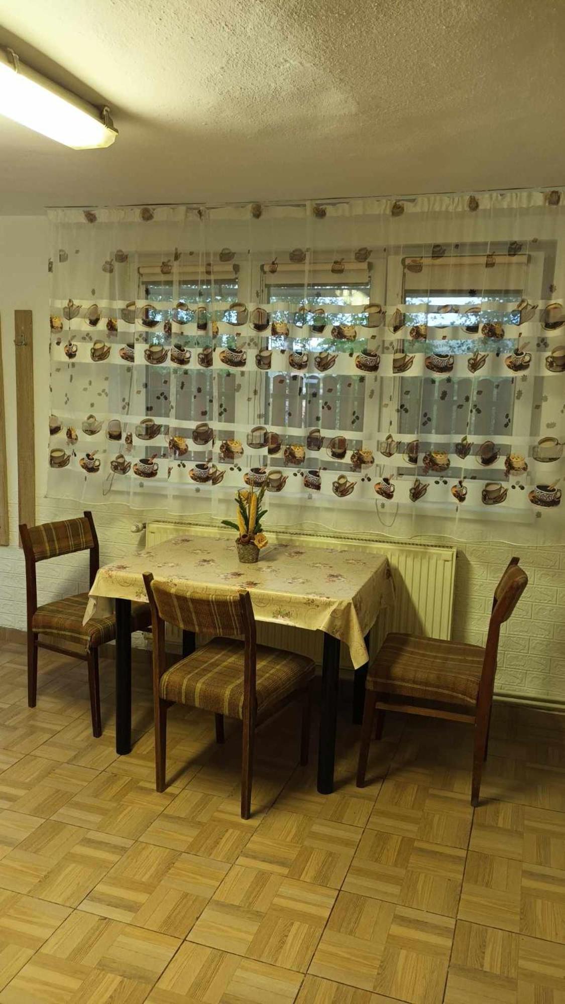 Casa De Vacanta Zsenik Vendeghaz Sovata Exteriör bild
